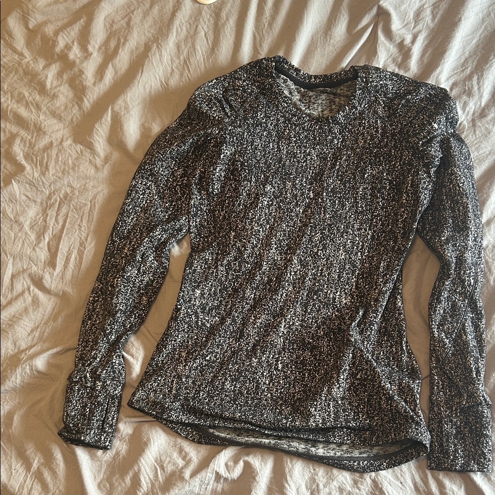 Lululemon Extra Mile Longsleeve Size 4